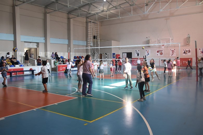  Afyonkarahisar’da Yaz Spor Okulları Tüm Hızıyla Devam Ediyor
