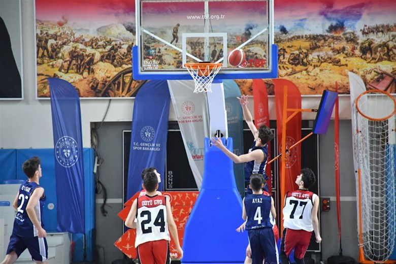 Okul Sporları Yıldızlar Basketbol Yarı Final Müsabakaları Başladı