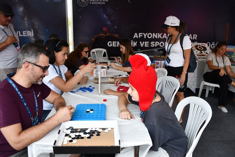 Afyonkarahisar’da Gökyüzü ve Gençlik Aynı Etkinlikte Buluştu