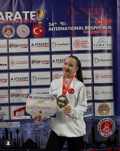 34. Uluslararası Boğaz İçi Karate Turnuvası’nda Tuğba Süngü Şampiyon Oldu