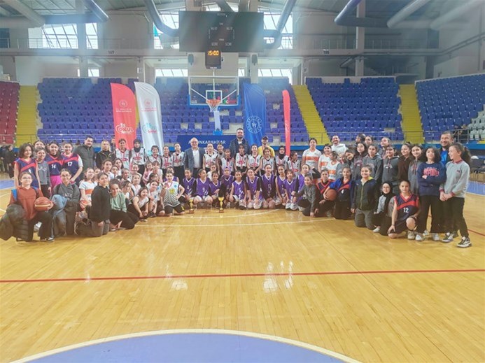 Okul Sporları Küçük Kızlar Basketbol Müsabakaları Prof. Dr. Veysel Eroğlu Spor Salonu’nda Tamamlandı