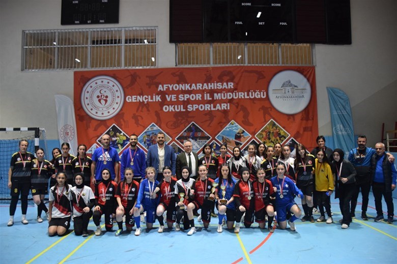 Okul Sporları Futsal Genç Kız Müsabakaları Sona Erdi