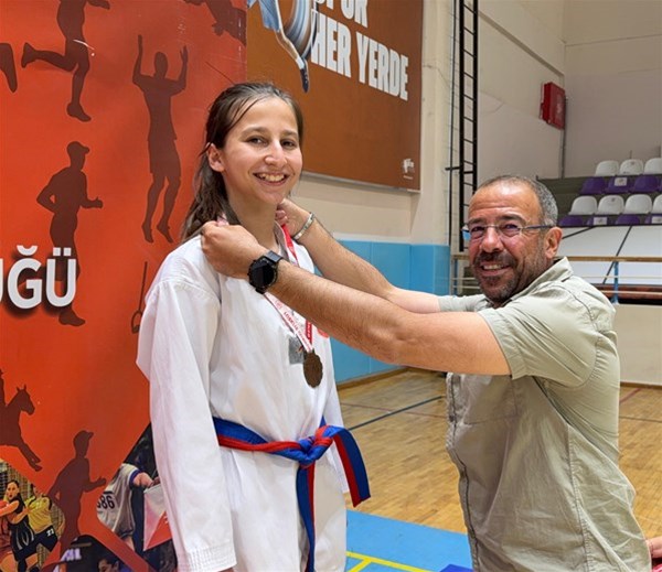 19 Mayıs Taekwondo Müsabakaları Sona Erdi 