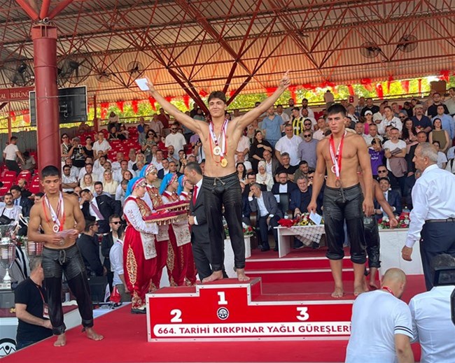 Afyonkarahisar TOHM Güreşçisi Selahattin Can, Kırkpınar’da Türkiye Şampiyonu Oldu