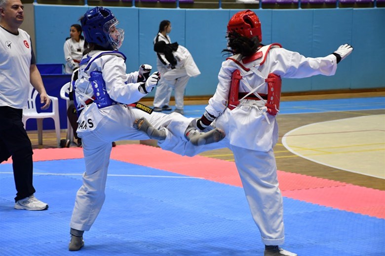 Okul Sporları Yıldızlar Taekwondo müsabakaları tamamlandı